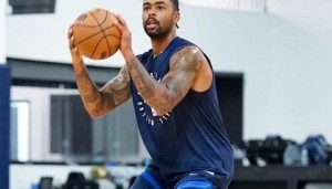 开练&amp;期待新赛季！独行侠官方晒新援拉塞尔多张训练照